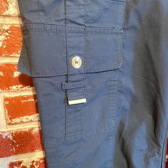 White House Black Market Cropped Ankle Cargo Utility Pants. Women’s 6. - Picture 4 of 14